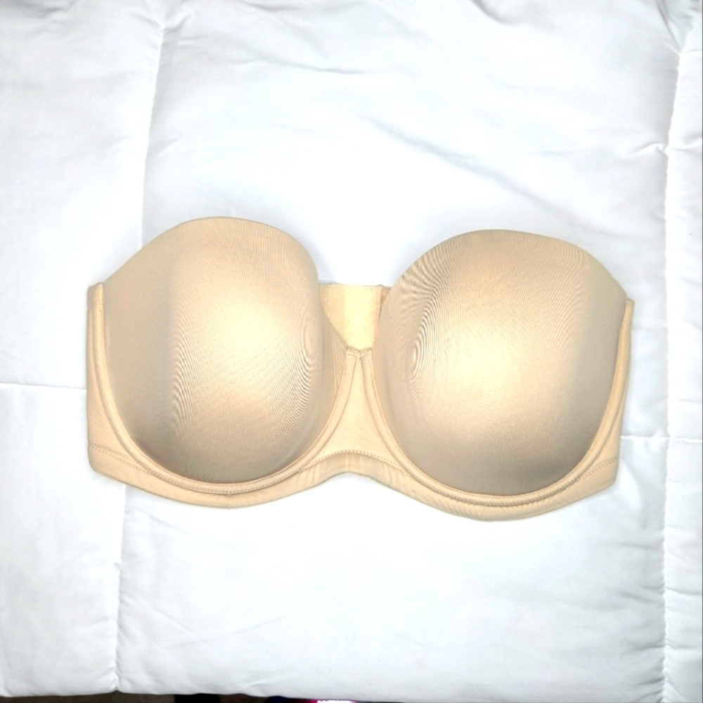 Wacoal Strapless Bra. Beige 40DDD